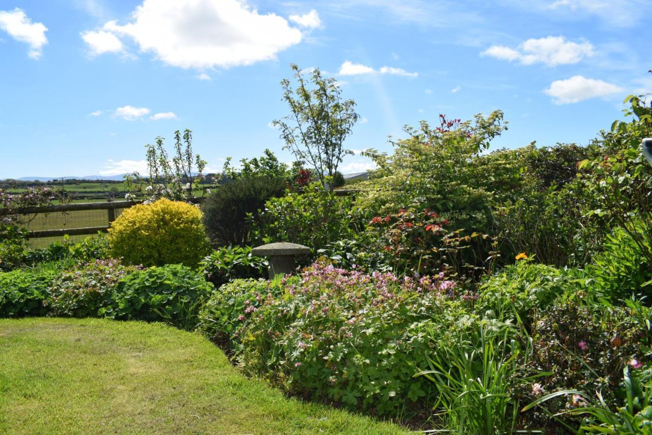 Parc Yr Odyn Bed & Breakfast Pentraeth Exterior photo